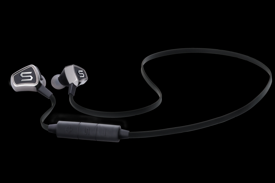 近幾年間，人人都話去跑步，以使運動耳機有很大的市場，跑住聽歌梗係要又防水又輕巧。耳機品牌 SOUL 繼  RUN FREE PRO 之後，最新推出一款 Impact Wireless。