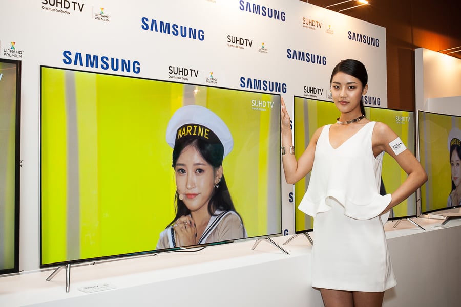 Samsung 今次舉行的發佈會產品陣容可算極之鼎盛，幾乎將整個 2016 年的電視系列一次過「晒冷」，總共有 9 個系列共 26 個尺寸型號，會陸續於 5 月至 7 月正式推出市場。而當中主力當然是 4K 電視系列，當中 SUHD TV 系列更會支援高規格的「HDR 1000」高動態範圍影像。
