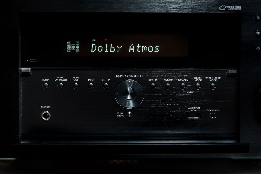 TX-RZ1100 是 Onkyo 全新的艦旗系列擴音機，9.2 聲道設計、原生就已經同時支援 Dolby Atmos 和 DTS:X，加上今次可以接駁額外後級玩埋 7.2.4，升級靈活。新機當然也支援最新的影音規格 ，包括 4K HDR、Hi-Res 音樂播放、AirPlay 等音樂串流，同時更支援網絡及USB DSD 11.2MHz音 頻播放，功能可以話應有盡有！