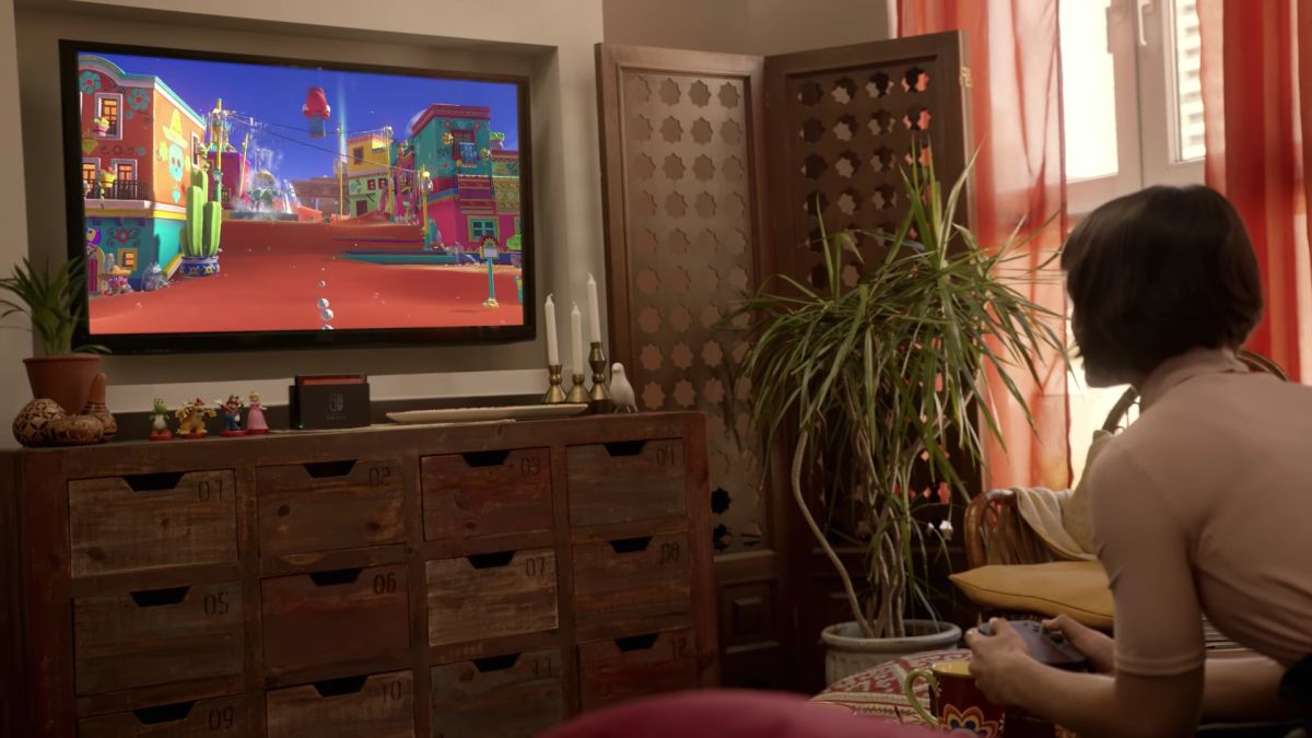 已故任天堂前社長岩田聰於  2015 年 3 月宣布開發代號「NX」的全新遊戲主機，現在正式命名為 Nintendo Switch。從名字都意想得到是分體的意思，可以放置於底座連接電視玩，亦可獨立攜帶出街玩，設計理念非常好，既是家用機，又是手提機。