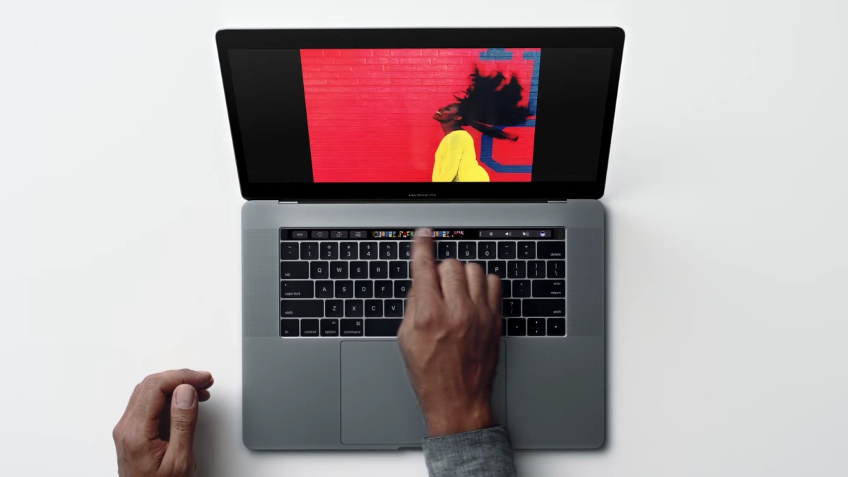 全新 MacBook Pro 輕薄登場　加入 Touch Bar 取代實體功能鍵