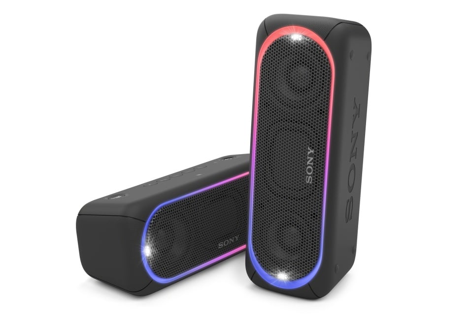 Extra Bass 是 Sony 獨有的低頻增強技術，提供深厚低頻的同時，亦具備清晰的音色。Sony 在今年 CES 消費展上發表多款藍牙喇叭和耳機，讓產品線更豐富多樣！