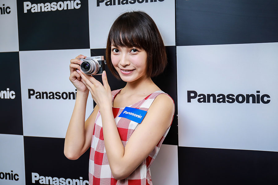 Panasonic 的 GH 系列無反一向在攝錄方面功能強勁，獲得不少專業攝錄、攝影師的青睞，今代最新的 GH5 更支援 4K/60p、4:2:2 的 10bit 影像拍攝，是現時無反相機當中的最強規格。