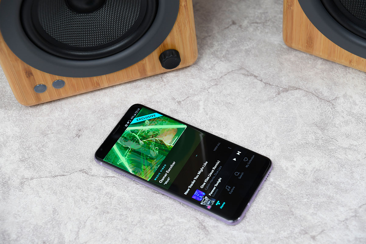 近年好興桌面音響、擺對主動式喇叭在電腦檯聽歌，享受私人音樂空間。不過主動式喇叭設計其實幾多元化，大部分係純喇叭、有部分就加入了 USB DAC 等解碼功能、亦有部分支援藍牙無線連接。今次借到手測試的 Audioengine A5+ Wireless 就是一款功能幾齊全的主動式喇叭，加入了藍牙 aptX HD，以 3.5mm 直駁電腦聽歌、或者藍牙連接手機播歌都可以。