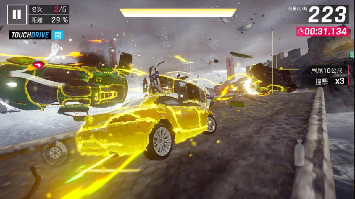 Gameloft 的 Asphalt 狂野飆車系列賽車遊戲，自 2004 年首作發行至今已有 10 多年。最新力作《狂野飆車9：競速傳奇》採用 Gameloft 所開發的遊戲引擎，加入全新操作方式，並且收集超過 50 輛全球知名的極速跑車。