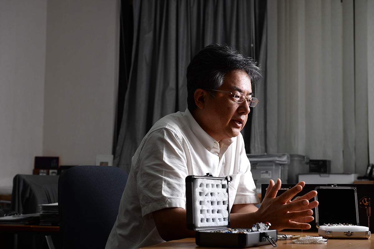 日本品牌 Acoustune 自 2013 年成立至今，已有 5 年的時間，僅推出過 6 款耳機，貴精不貴多，是典型日本公司的做法。今次訪問到 NDICS 總經理兼 Acoustune 研發部總監三枝丈記（Take Saegusa），一口氣論盡品牌業務挑戰、聲音理念，以及介紹即將面世的 HS1600 系列耳機。