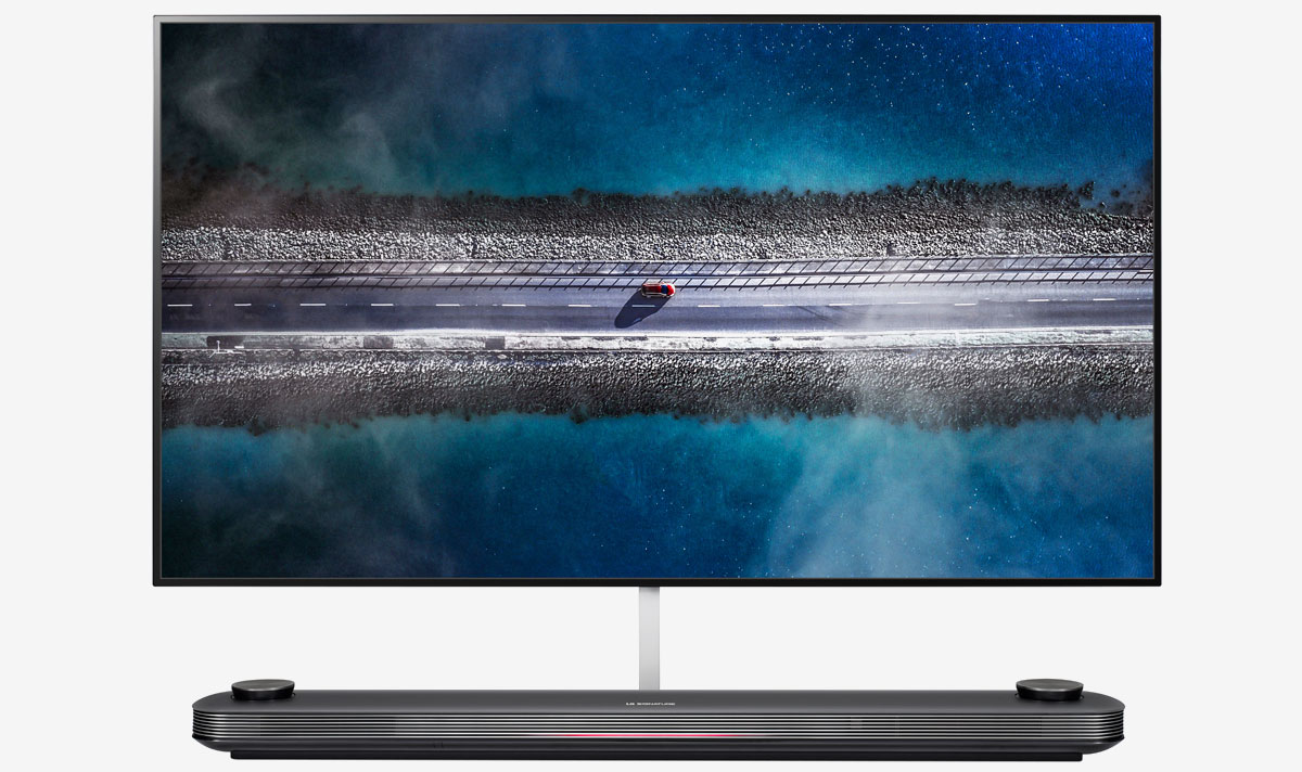 LG 今年的新電視系列繼續以 OLED TV 作為主打，相比起 Samsung 和 Sony 都相繼推出 8K 電視，LG 今年就繼續主力發展 4K。今次的新機算是小升級，採用了新一代的影像處理器、加入 HDMI 2.1、支援 eARC，可以對應 4K/120p 的高幀率影像等等。在畫質、功能及規格方面都有小提升，用得著新機功能的話都值得換機。否則亦都可以考慮趁而家換代的時候買上代減價型號，同樣可以提供到好唔錯的功能及畫質，所以主要係睇差價來考慮了。