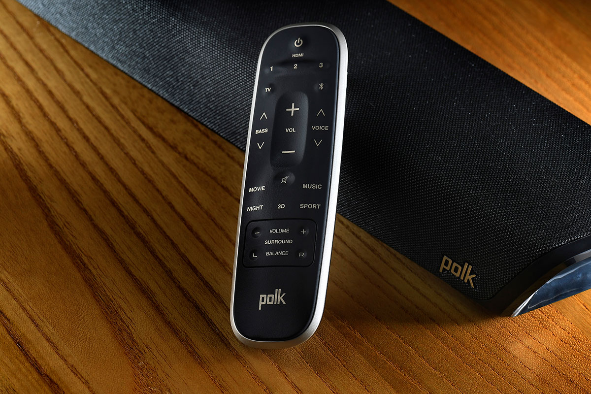 Polk Audio 之前推出的一大一小兩款 Soundbar MagniFi Max 和 MagniFi Mini 的音效表現都相當不錯，今次新推出的 Magnifi 2 除了支援 Chromecast 和藍牙播歌，配備 3 組 HDMI 輸入、支援 4K HDR 影像之外，更加入了 Polk 3D 音效模式，可以利用機身聲效處理輸出模擬 3D 環繞效果。