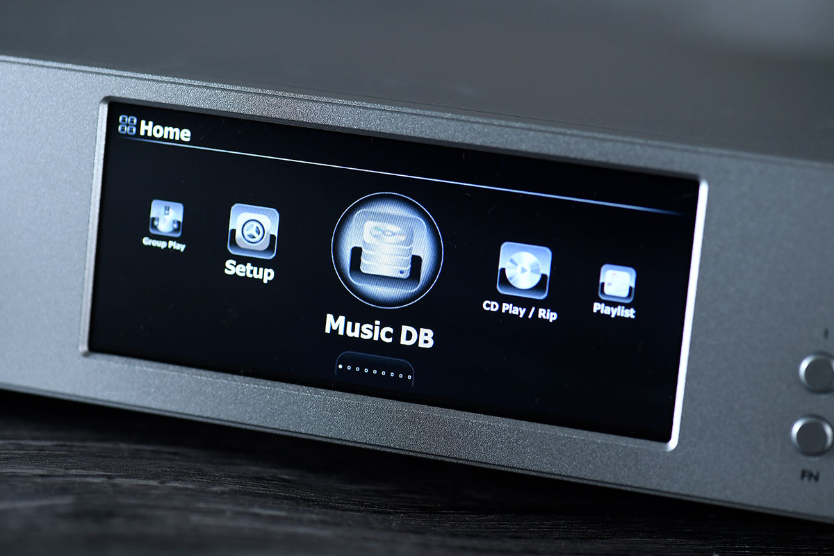 韓國品牌 Cocktail Audio 很早就已經開始推出網絡音樂串流產品，具備 rip 碟功能的播放器更加相當受歡迎。隨著串流音樂近年愈來愈普及，Cocktail Audio 推出的播放器功能也愈來愈豐富，產品也更多元化。今次借到手測試的 N25 除了是串流播放器之外，也具備了 USB 解碼、藍牙連接、音樂伺服器功能，可以作為家居音響系統的主力訊源。