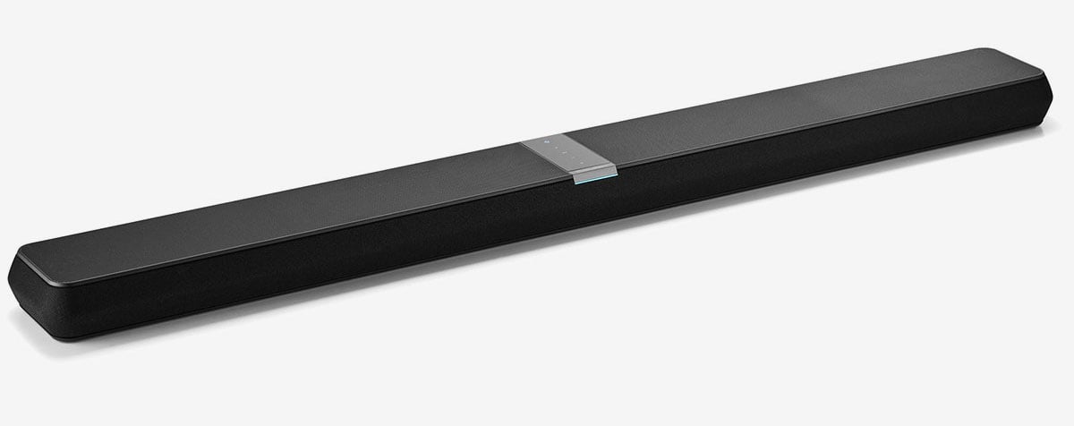 英國 Bowers & Wilkins 是最早推出 Soundbar 的音響名廠之一，前兩代的 Panorama Soundbar 都有不錯的口碑，不過系列就已經有一段時間未更新。今次最新推出的 Panorama 3 保持了簡約易用的一體式設計，不過就一口氣加入了天花聲道單元、HDMI eARC 音效回傳，還有 AirPlay 2、藍牙 aptX Adaptive 等一系列最新影音功能。