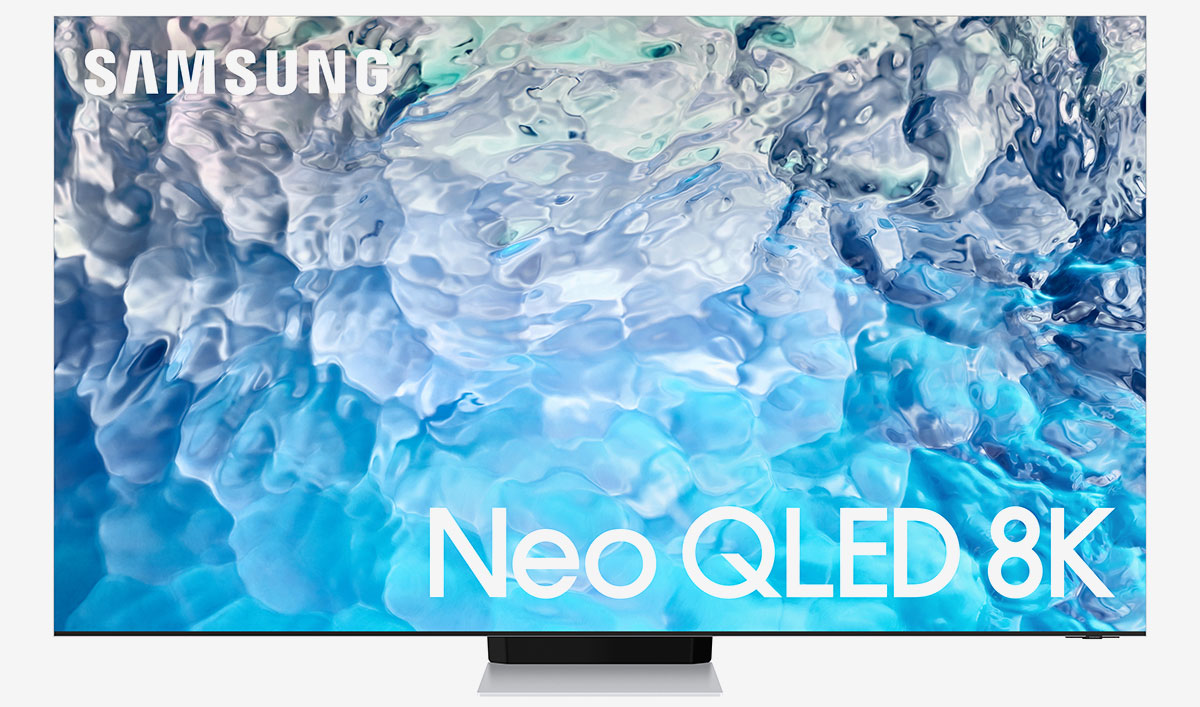 Samsung 推出的 Neo QLED 電視系列引入了量子 Mini LED 技術，今次 2022 年最新推出的 8K 以及 4K Neo QLED 系列就更進一步，亮度階數由 12bit 提升至 14bit，提供了更加細緻的光暗變化以及十分出色的 HDR 效果。而且還內置了色彩校正功能，與自家新一代 Soundbar 配合更可「飛甩」HDMI，接以無線方式傳送 Dolby Atmos 的 3D 音效，由畫質到聲效都有相當全面的升級。