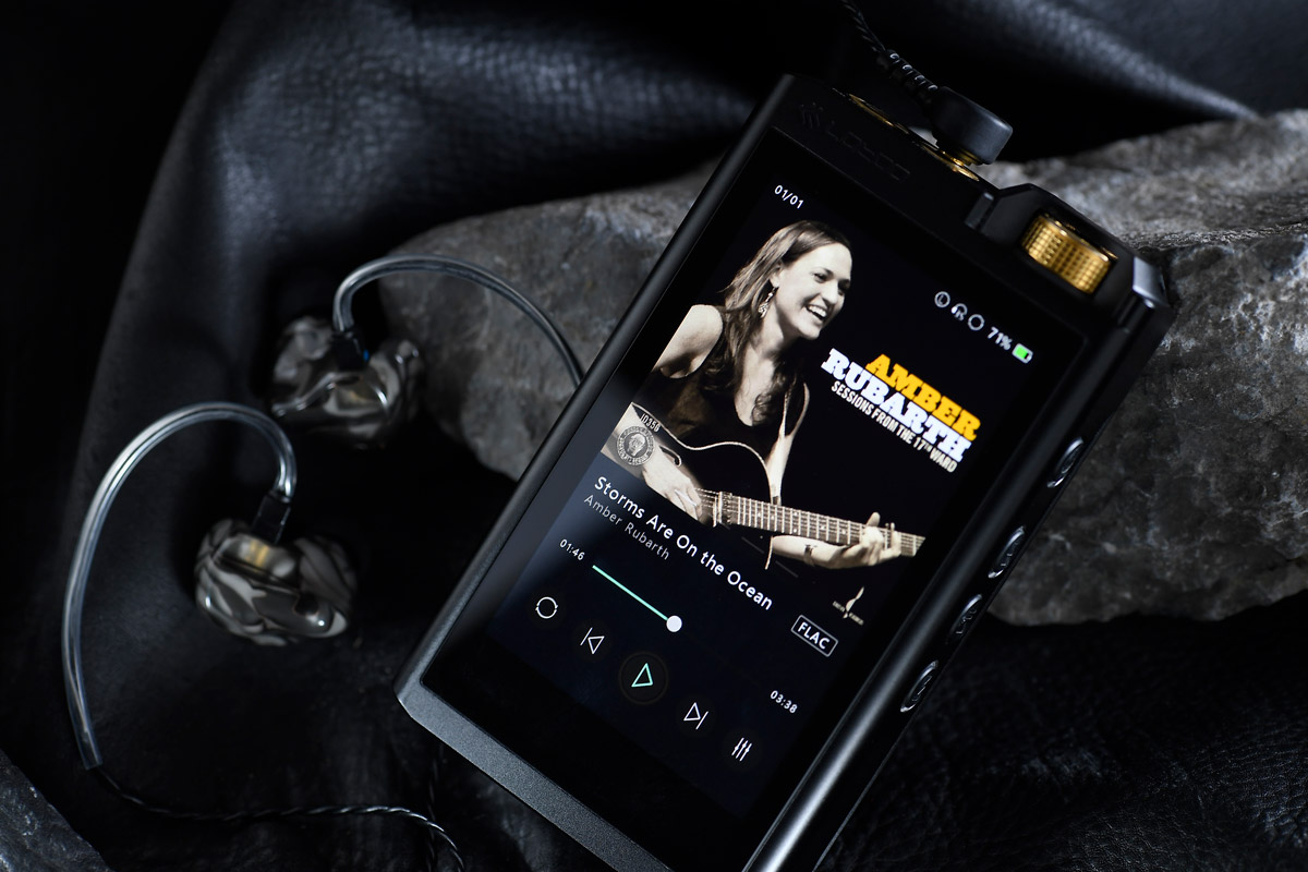 德國耳機品牌 InEar 近期推出的 Black Moon 5 動鐵單元入耳式耳機，定位為電競（gaming）系列，有意搶攻電競市場，耳機在定位感、空間感及低頻上有所加持。同時用來接駁 DAP 聽歌，一樣發揮到出色的表現。