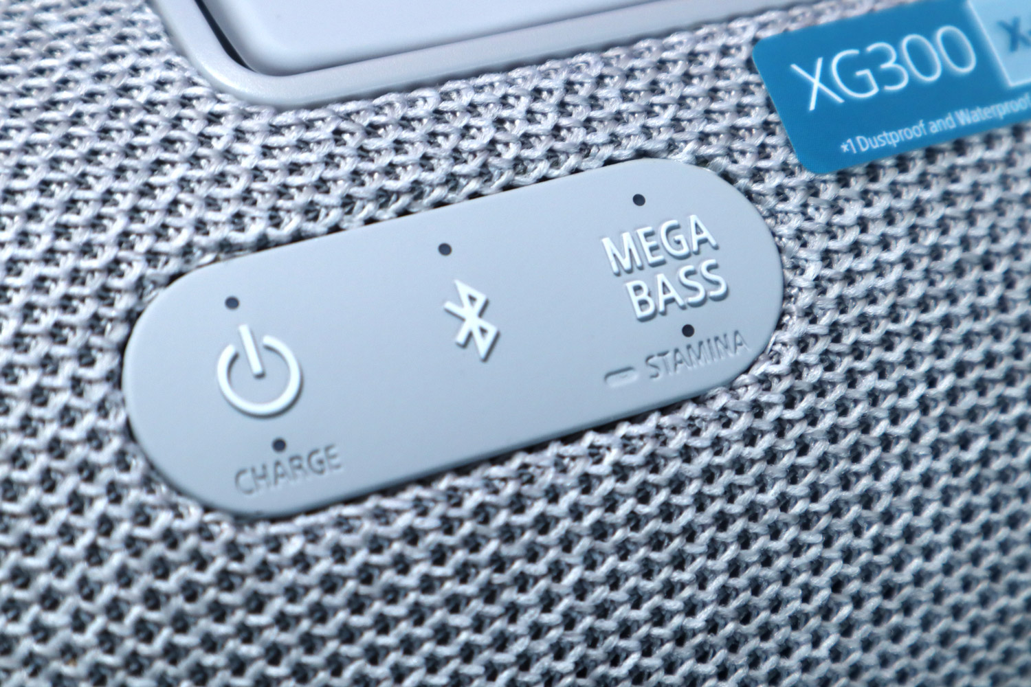 Sony 近日推出 3 款便攜式藍牙喇叭，分別是 SRS-XG300、SRS-XE300 和 SRS-XE200，均具備獨有的 X-Balanced 單元和雙被動式震幅器，帶來強大聲壓和深沉有力的低音。