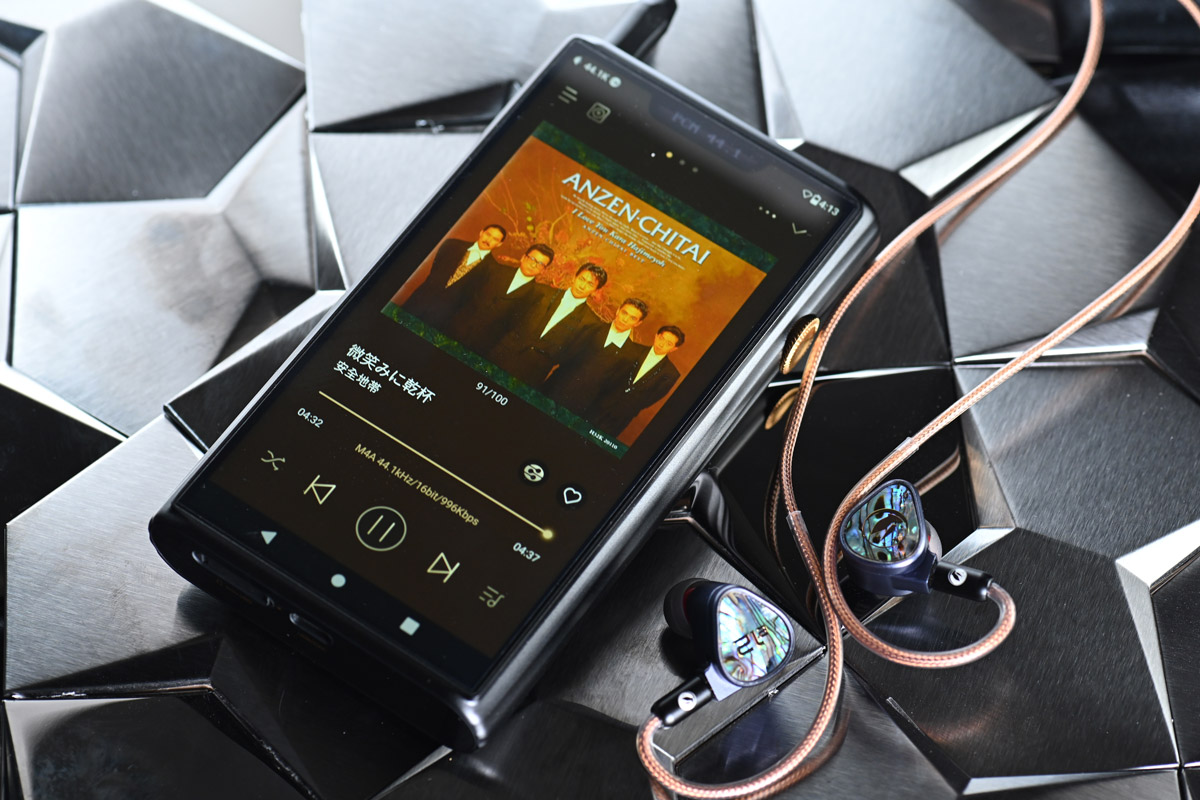 去年香港視聽展見過的 FiR Audio Electron 12（簡稱：e12）試作機，在亞洲地區巡迴展出期間，收集了不少用家在聽感方面的反饋和意見，最近正式推出市場。廠方表示，它的調聲是針對亞洲人而設計，絕對能提升你的聆聽享受。
