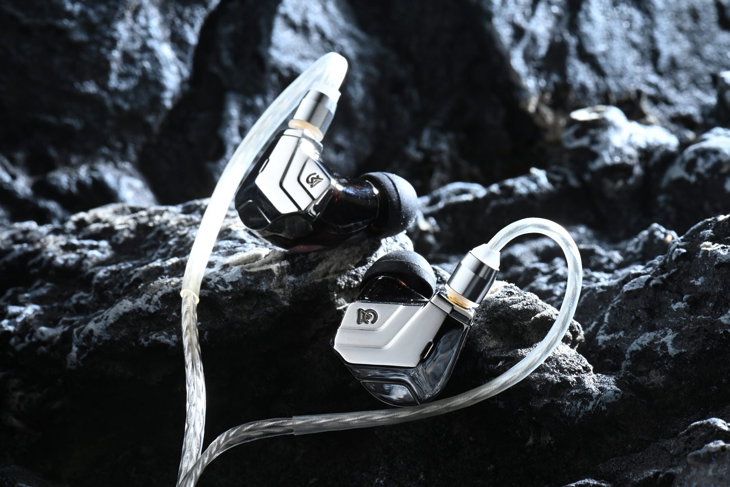 【評測】Campfire Audio Astrolith：極罕見雙平板單元配置