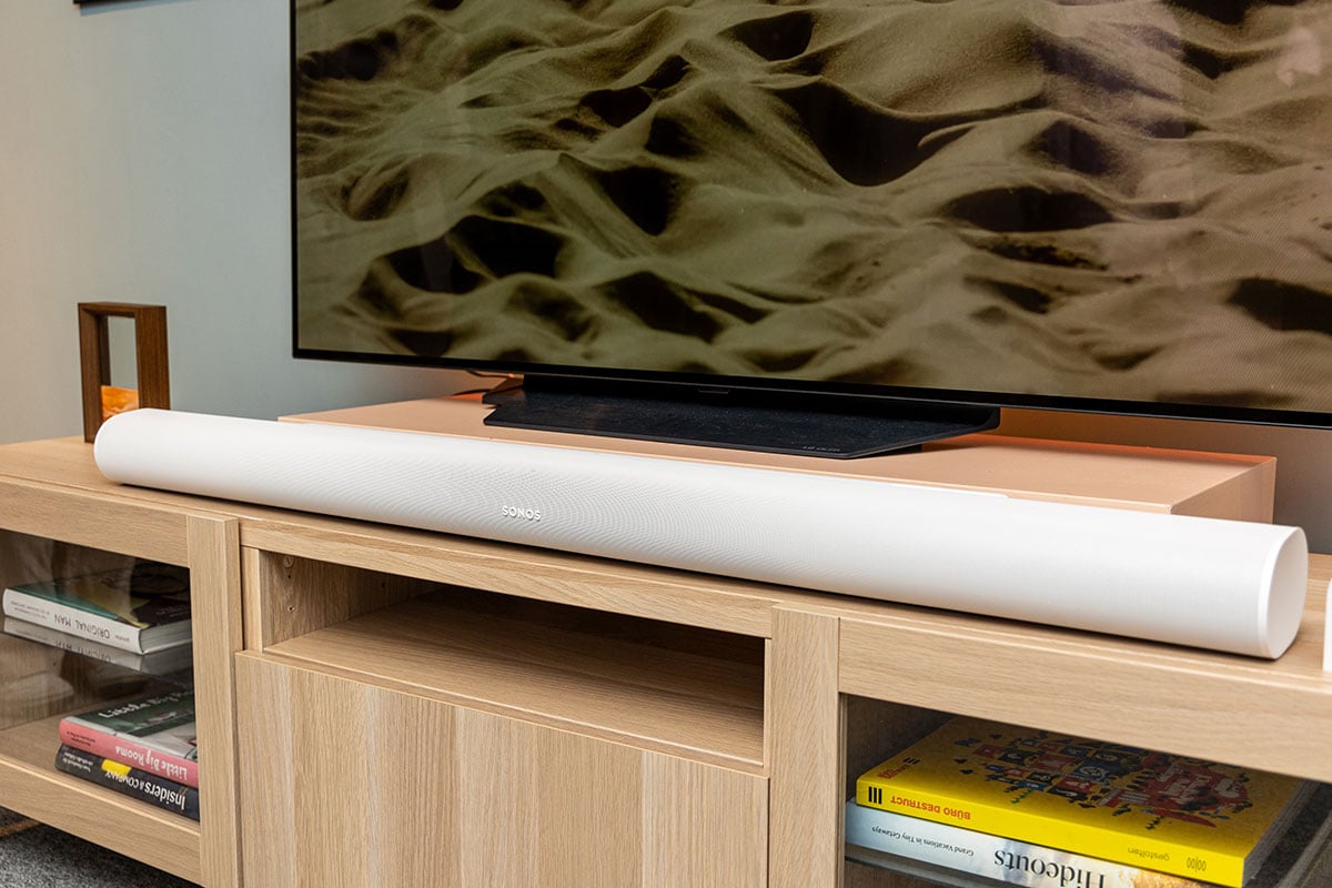 Sonos 的 Soundbar 和超低音喇叭系列一向都相當受歡迎，睇戲和聽歌都有不錯的表現，不過就已經有一段時間沒有更新。終於最新一代的 Arc Ultra Soundbar 及 Sub 4 超低音喇叭剛剛就正式宣布推出，並且陸續抵港發售。