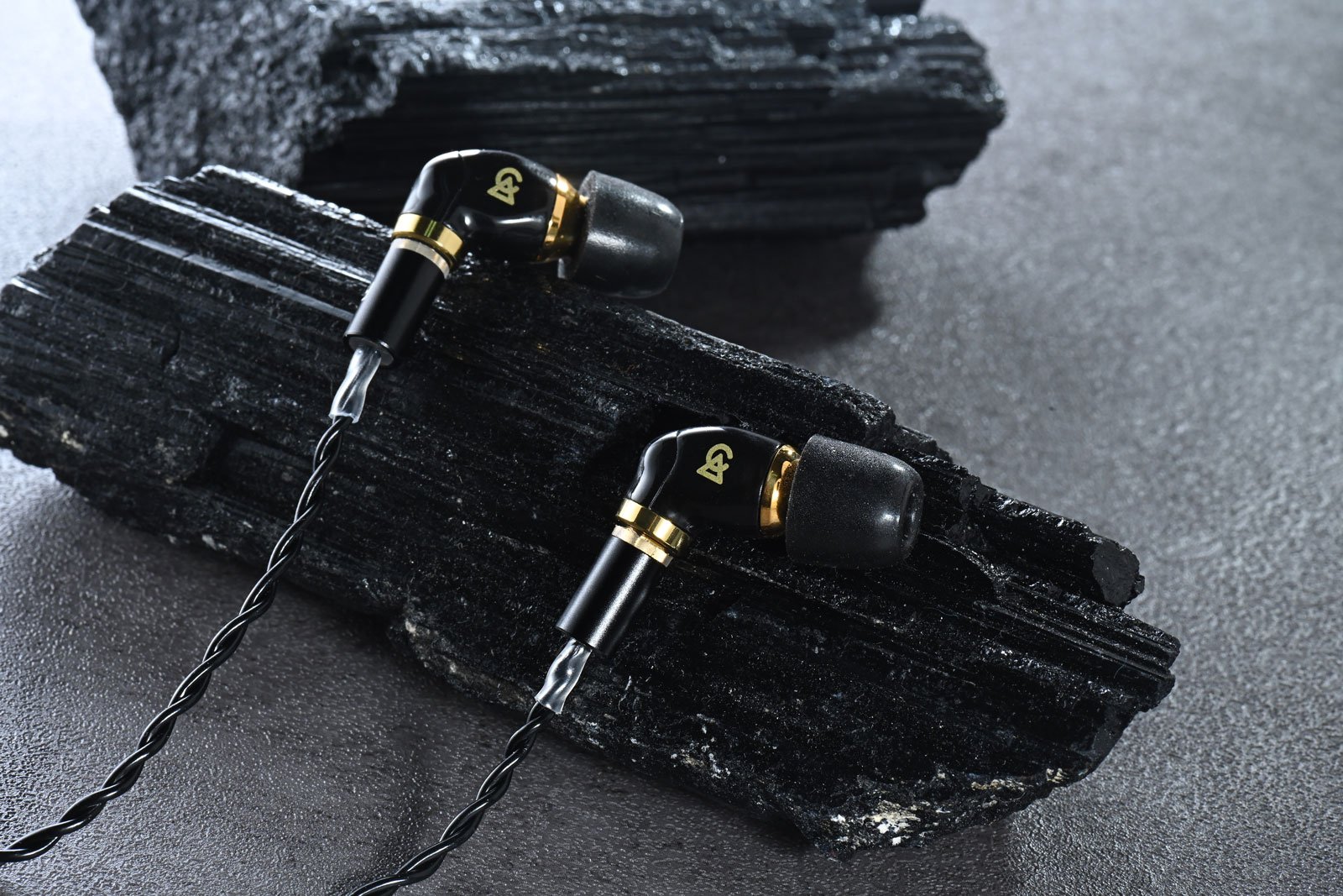 【評測】Campfire Audio Axion：體型輕巧，音色豐厚