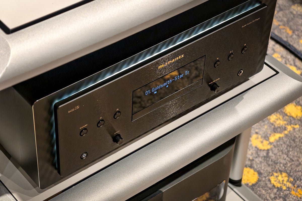 Marantz 自從在 2020 年推出全新形象的 MODEL 30、SACD 30n，其後的 MODEL 40n、CD60 等都相當叫好叫座。今次終於輪到旗艦級 10 Series 登場，新系列包括了 MODEL 10 參考級合併擴音機、SACD 10 參考級 SACD 播放機、LINK 10n 參考級音樂串流播放前級。