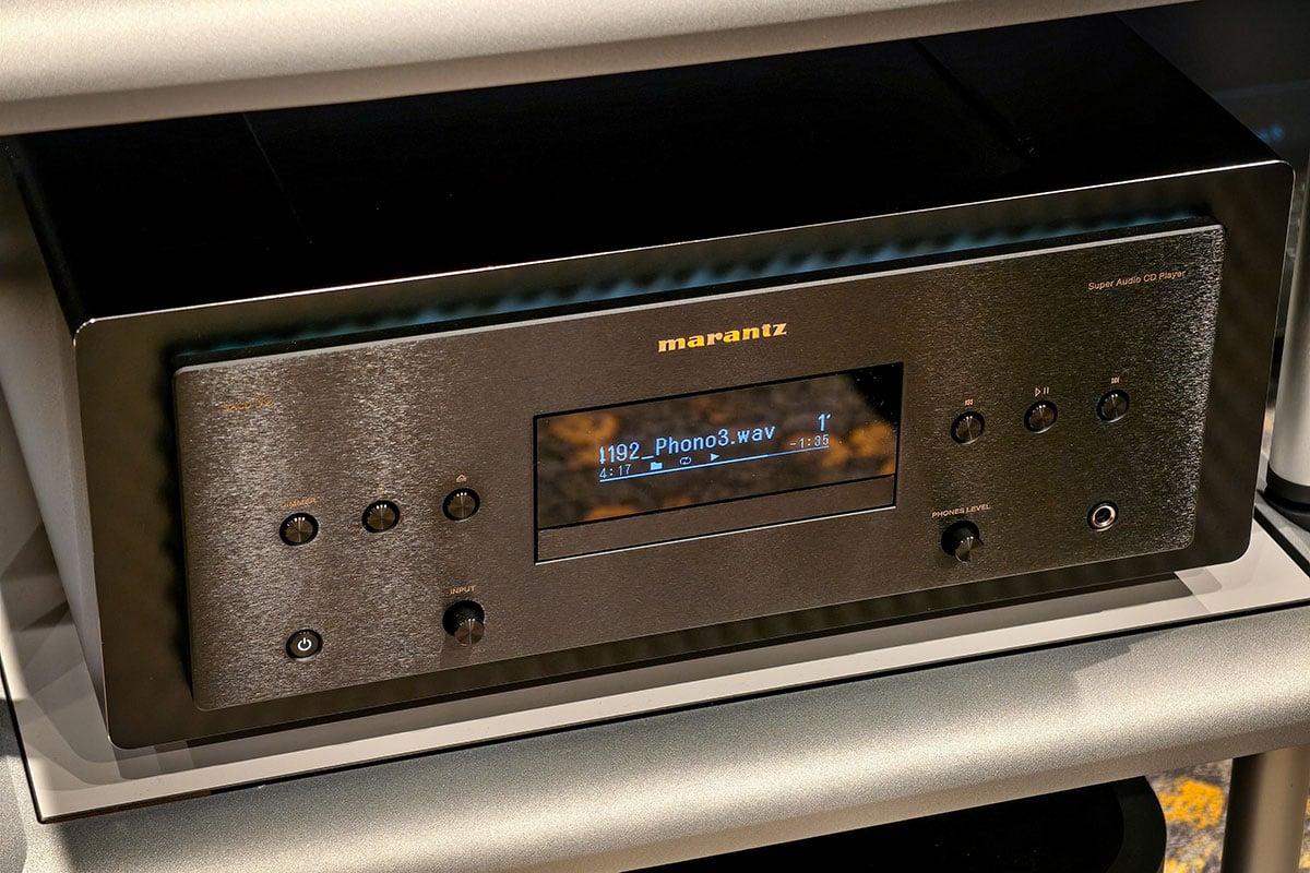 Marantz 自從在 2020 年推出全新形象的 MODEL 30、SACD 30n，其後的 MODEL 40n、CD60 等都相當叫好叫座。今次終於輪到旗艦級 10 Series 登場，新系列包括了 MODEL 10 參考級合併擴音機、SACD 10 參考級 SACD 播放機、LINK 10n 參考級音樂串流播放前級。