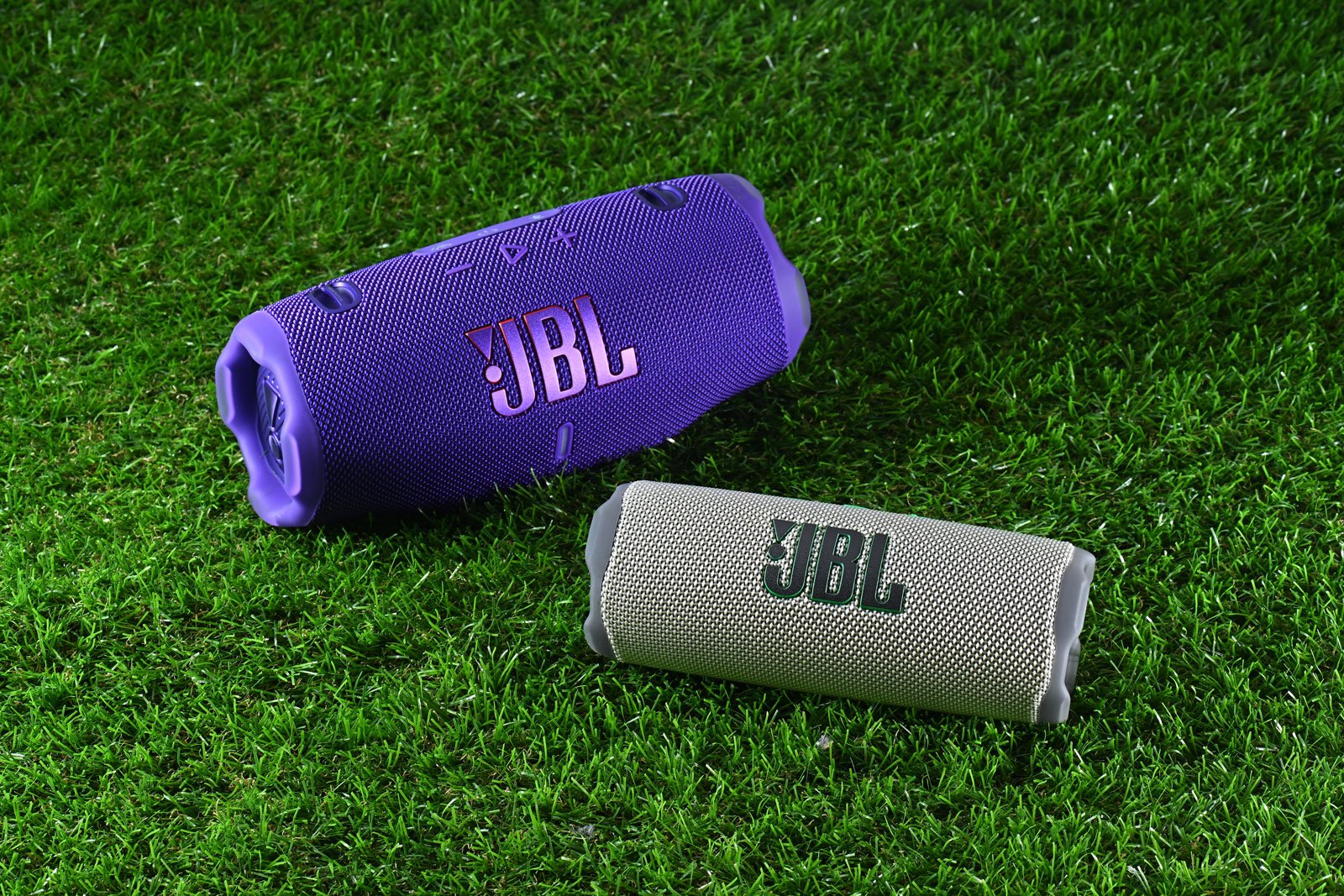 【評測】JBL Charge 6 & Flip 7：引入 AI 帶來更雄厚音效