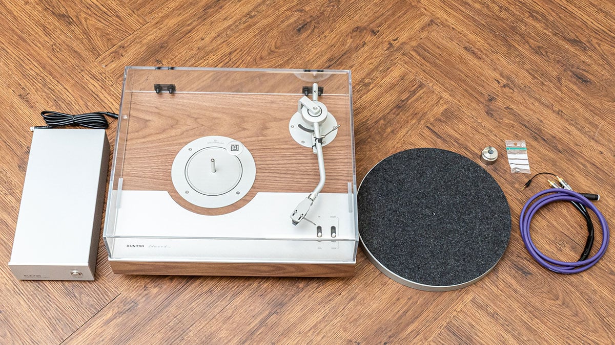 不少歐洲國家都有各自的發燒音響牌子，既傳承了頂尖的音響工藝，也擁有各自的設計特色。而 Unitra 就是源自波蘭的著名音響品牌，甚至是波蘭的「國民音響」代表，自 1961 年成立至今，擁有數十年輝煌歷史。在 2024 年 HIGH END 慕尼黑音響展上更以復興之姿帶來多款集復古型格與經典靚聲於一身的新產品，技驚四座。
