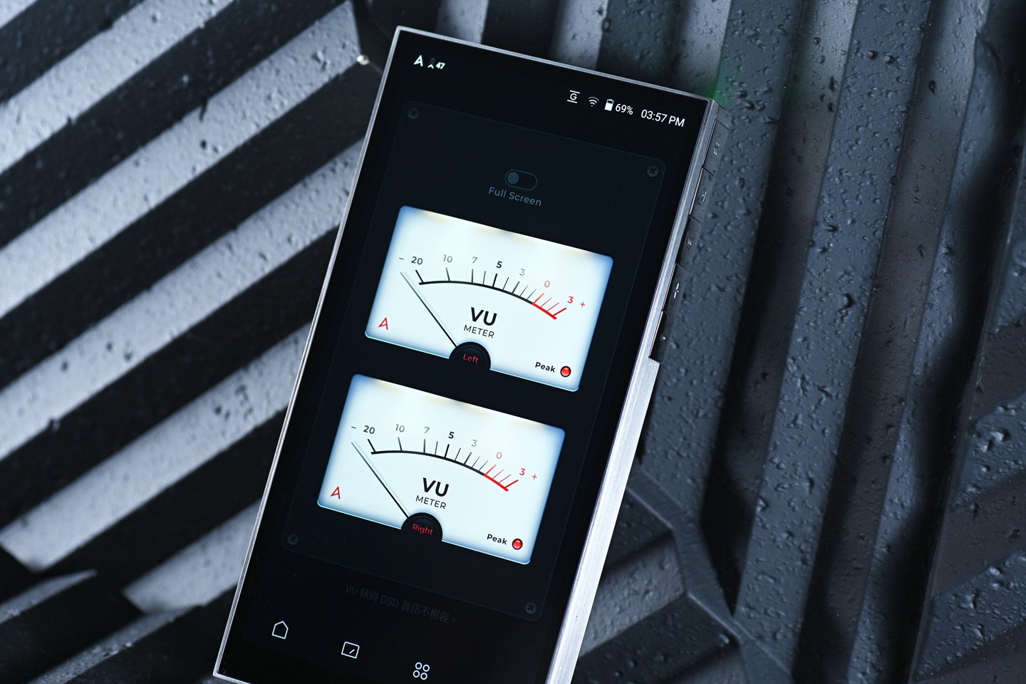 韓國品牌 Astell&Kern 在高端音響界早已享譽全球，其最新推出的 PD10 不僅是一款數碼音樂播放器（DAP），更是一個多功能的座檯音響系統，專為滿足便攜和家庭音響用家的需求而設計。PD10 不僅延續了 Astell&Kern 的優良傳統，在設計、功能及音質上亦實現了顯著突破，為音樂愛好者帶來了全新的聆聽體驗。