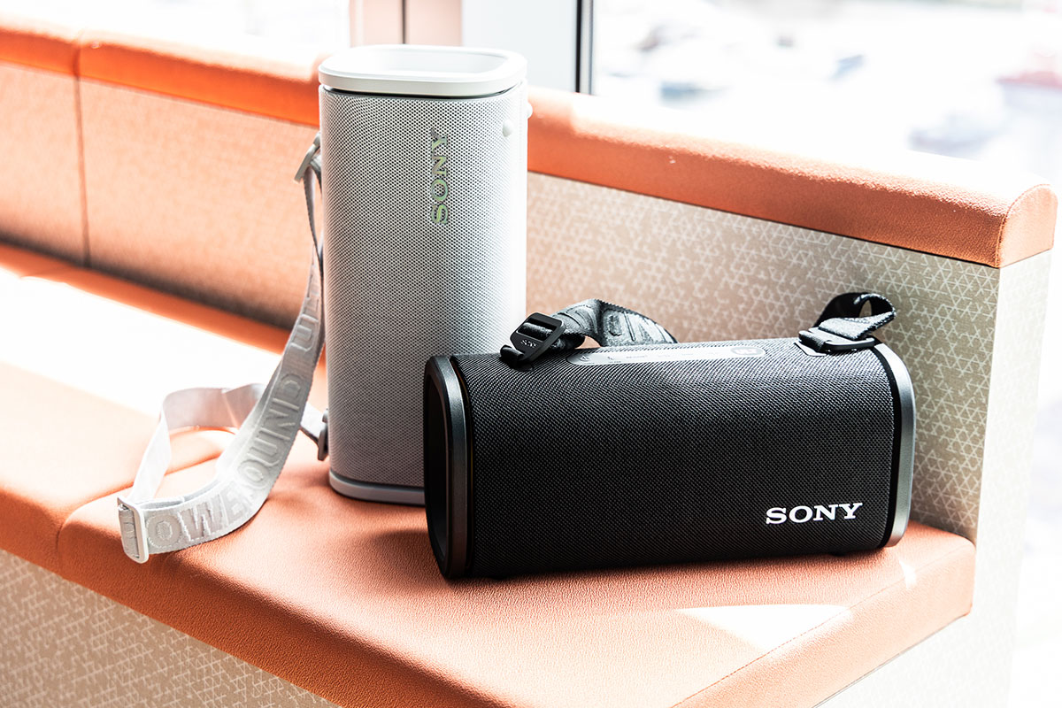 Sony 最新推出兩款 ULT POWER SOUND 系列新喇叭 ULT FIELD 5 及 ULT FILED 3，專為音樂愛好者打造，只需按下 ULT 按鈕，即可進一步加強低音和音效動態，十分適合派對和戶外活動使用。同場推出還有 ULTMIC1 無線麥克風，可與 ULT POWER SOUND 系列喇叭無縫配對，啱晒鍾意唱歌的朋友。