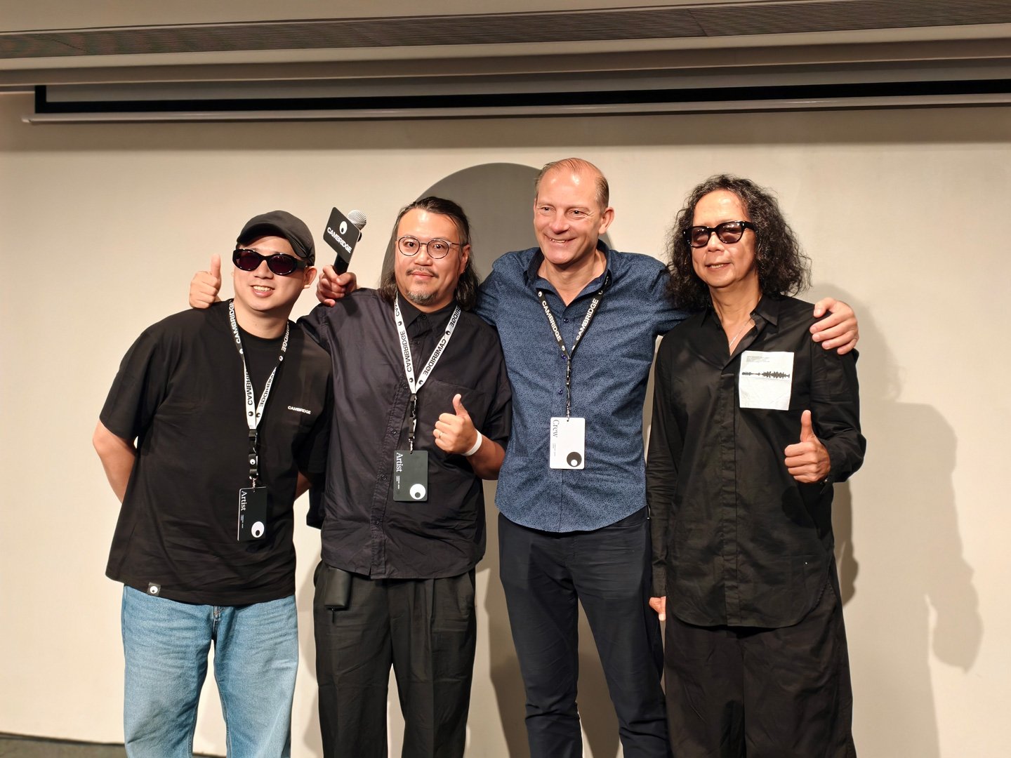 Cambridge Audio 正式推出全新 Melomania A100 主動式降噪真無線耳機，首度將家用級 Class AB 放大器植入微型耳機內，定價僅 $1,180，較過往型號更親民。