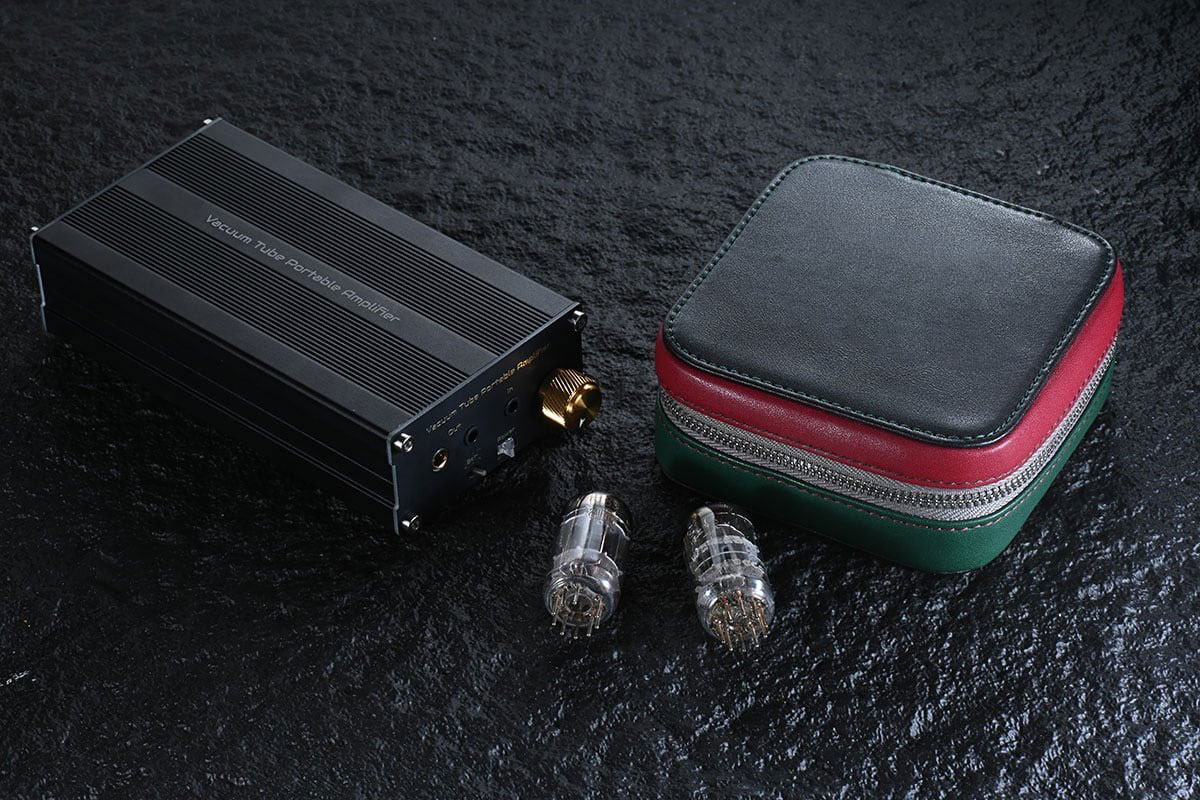 有接觸本地 Head-Fi 市場和產品的朋友，對 Pico Audio Orgia 這款便攜耳擴可能都有印象，可更換真空管設計、香港製造、中頻和人聲效果一流，不過當時只是極少量生產，試過和擁有的朋友不多。今次 Pico Audio 帶來的 Origa FE 則可算是「量產升級版」，是真正世界首創全分立可更換真空管混合便攜耳機放大器，究竟在原作的基礎上可以帶來什麼新突破？音色又是否真的那麼吸引？今次就來詳細試一下。