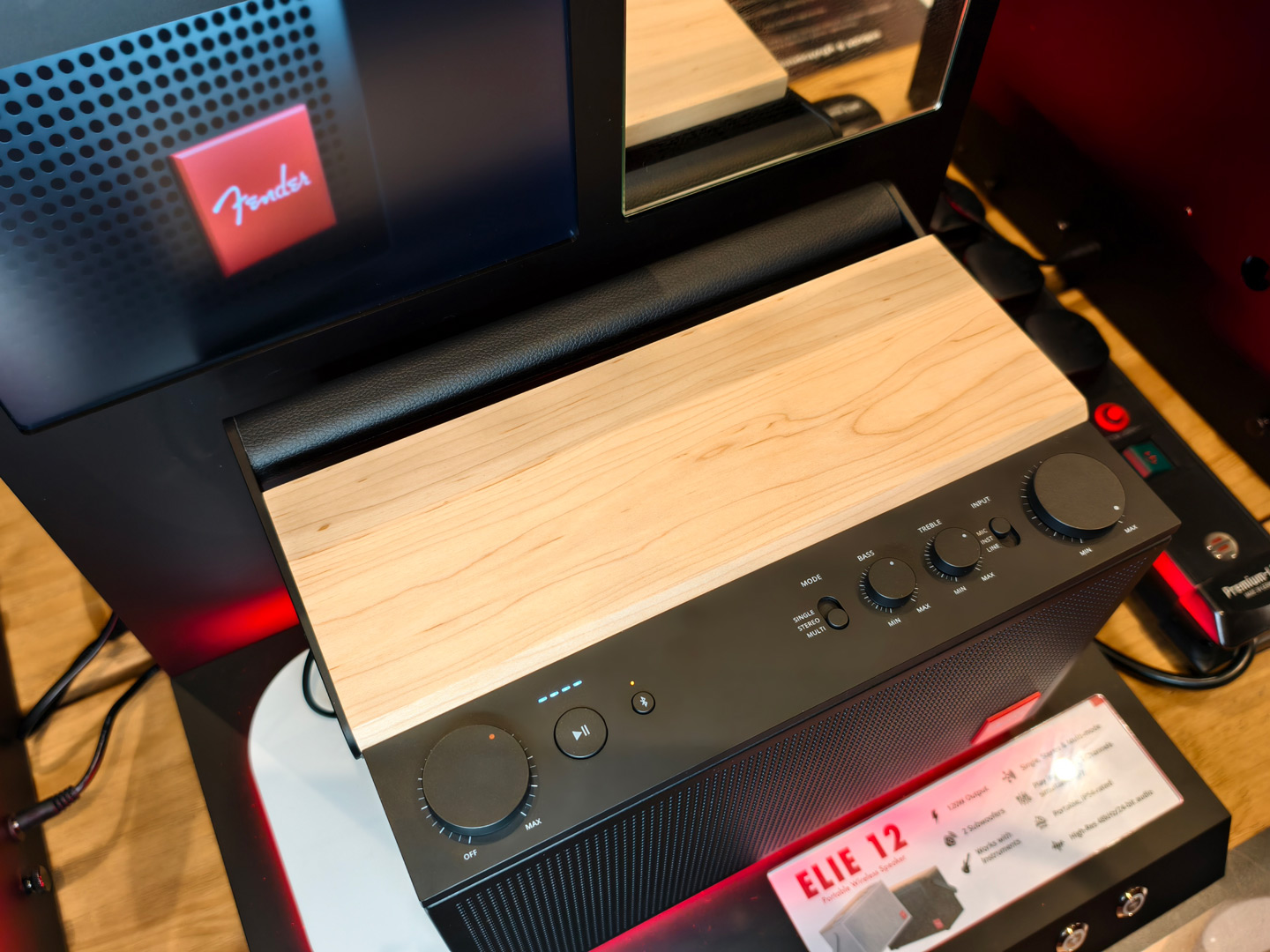 美國品牌 Fender Audio 近日帶來兩款備受注目的新品&mdash;&mdash;首款主動式降噪頭戴藍牙耳機 MIX，以及多功能藍牙喇叭系列 ELIE 6 和 ELIE 12。這些產品不僅延續品牌逾 70 年的音樂精神，更在設計與功能上各有特色，為用家帶來不同的聆聽享受。