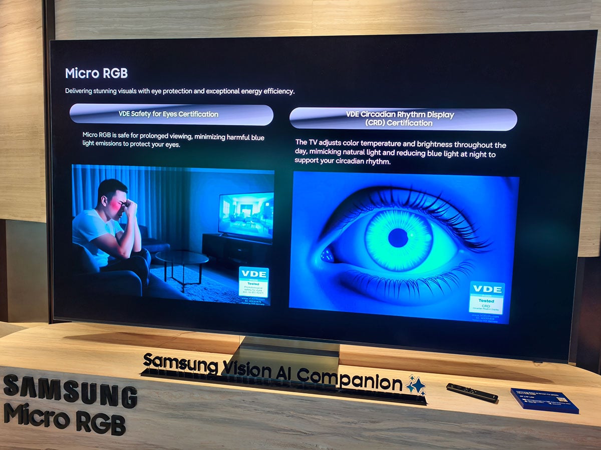 今年電視市場的新勢力絕對就是 Micro RGB 電視,Samsung 剛剛在香港推出的 2026 電視及影音新品也是 Micro RGB TV R95H、R85H 系列領銜,具備高達 100% BT.2020 廣色域。此外還有新一代 OLED 電視 S95H、S90H、S85H 系列,以及 Mini LED、Neo QLED 和藝術電視 The Frame。而在全新的 2026 電視產品陣容當中,Samsung 將 Vision AI Companion(VAC)功能擴展至 4K 或以上規格的電視型號,整合了 Bixby 與 Gemini 等服務平台,讓用家可以直觀的無縫對話輕鬆操控電視或者查詢各種資訊 ,無需再使用繁瑣的指令或手動輸入。